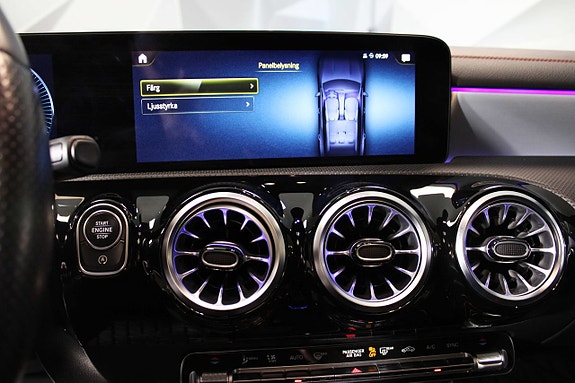 Mercedes-Benz CLA180 18 of 27