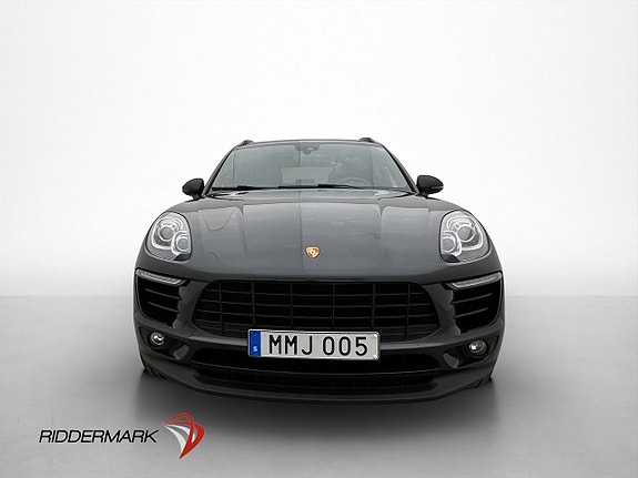 Porsche Macan 2 of 5