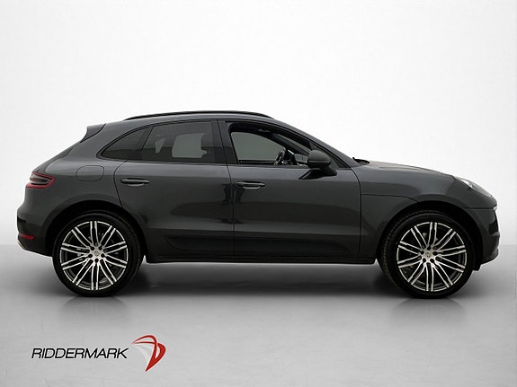 Porsche Macan 9 of 30