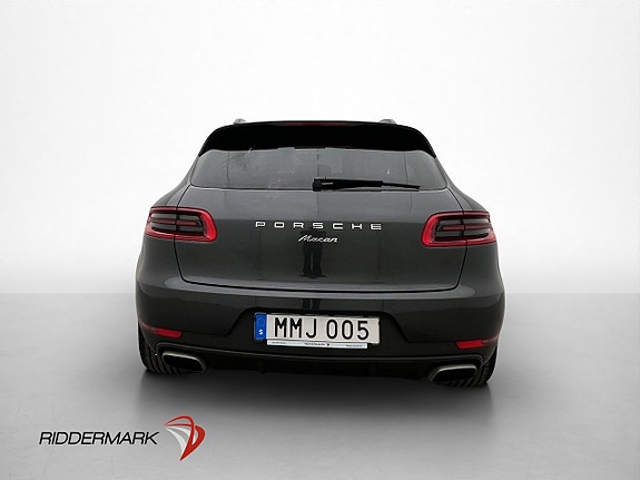 Porsche Macan 6 of 30