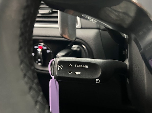 Porsche Macan 17 of 30