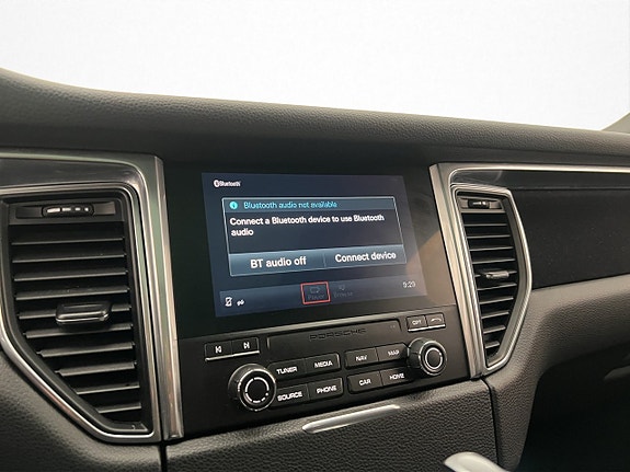 Porsche Macan 24 of 30