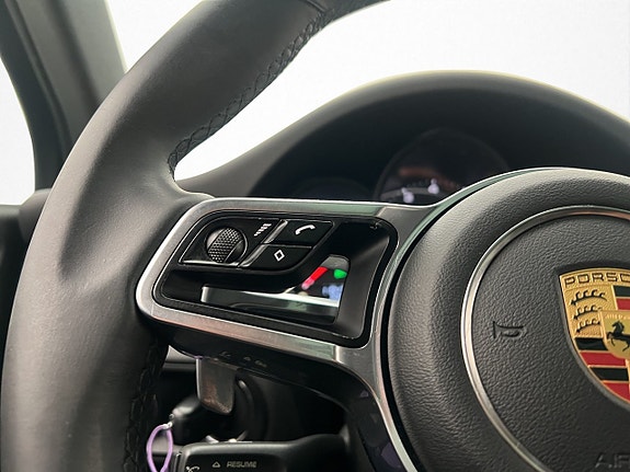 Porsche Macan 19 of 30