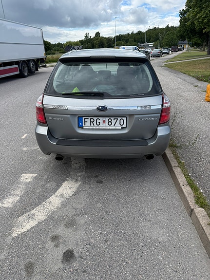 Subaru Legacy 2 of 15
