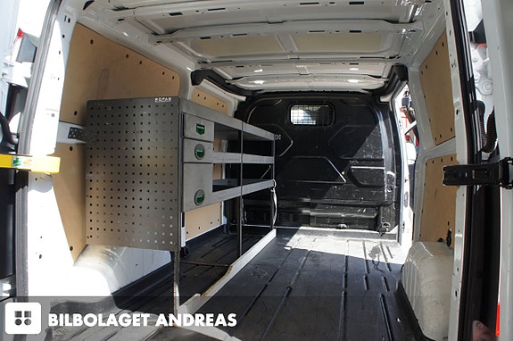 Ford Transit Custom 8 of 11
