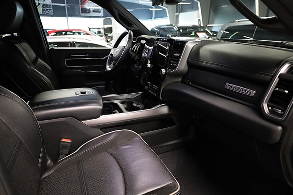 Dodge RAM 2500 11 of 15