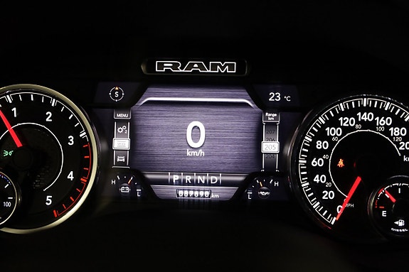 Dodge RAM 2500 13 of 15