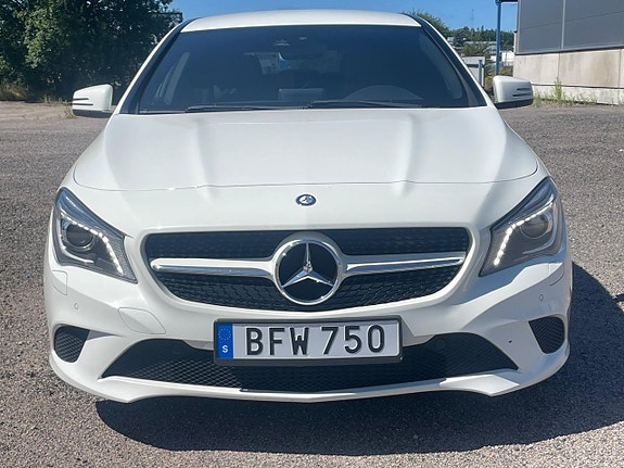 Mercedes-Benz CLA220 6 of 23
