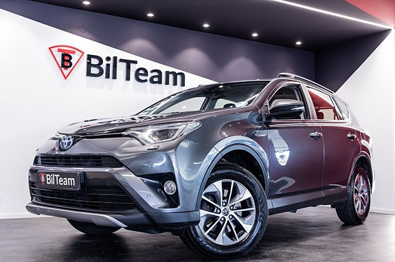 Toyota RAV4 3 of 5