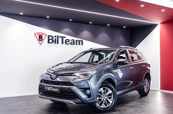 Toyota RAV4 2 of 5