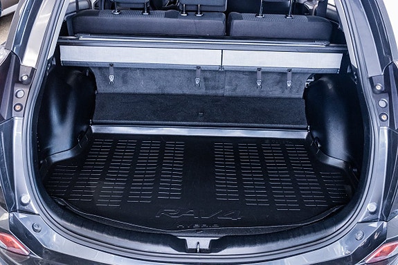 Toyota RAV4 22 of 22