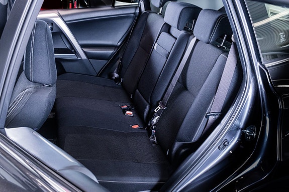 Toyota RAV4 21 of 22