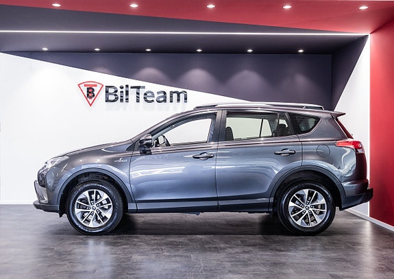Toyota RAV4 5 of 5
