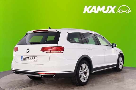 Volkswagen Passat Alltrack 4 of 5