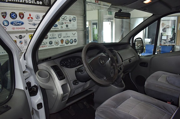 Opel Vivaro 5 of 5
