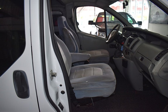 Opel Vivaro 7 of 11