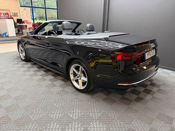 Audi A5 4 of 5