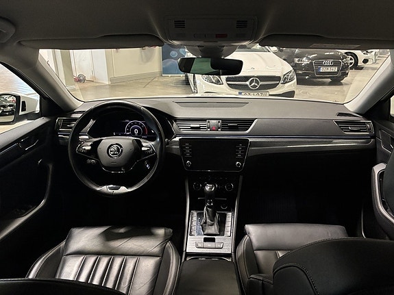 Skoda Superb 11 of 21