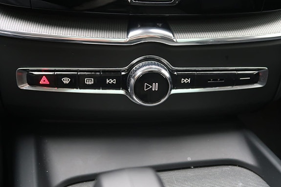 Volvo XC60 19 of 22