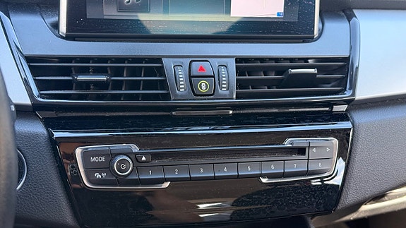 BMW 225xe 19 of 30