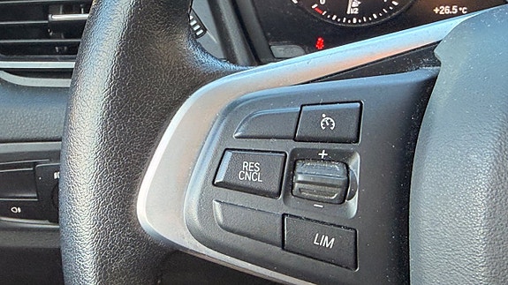 BMW 225xe 14 of 30