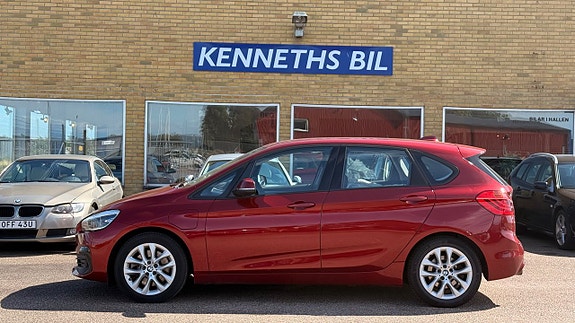 BMW 225xe 7 of 30