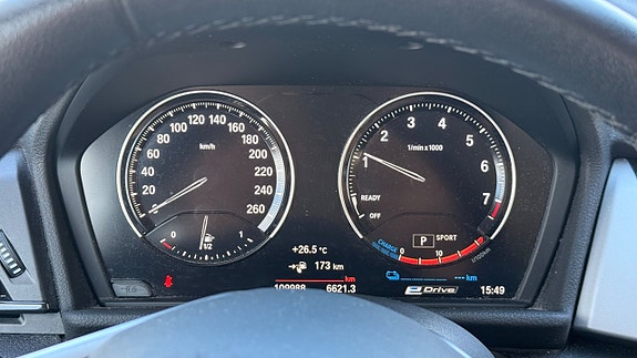 BMW 225xe 16 of 30