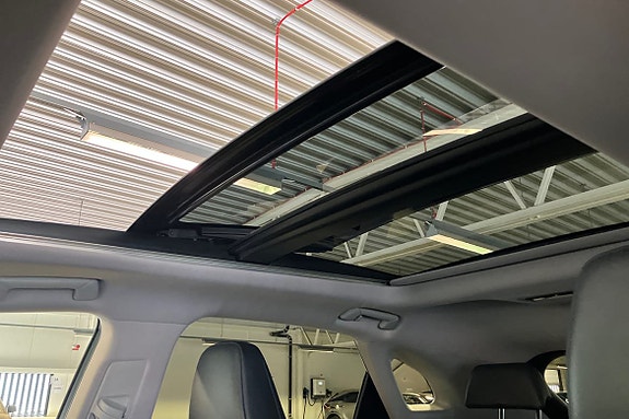 Lexus RX450h 23 of 24