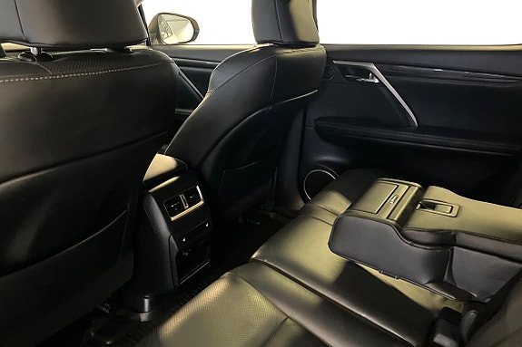 Lexus RX450h 11 of 24