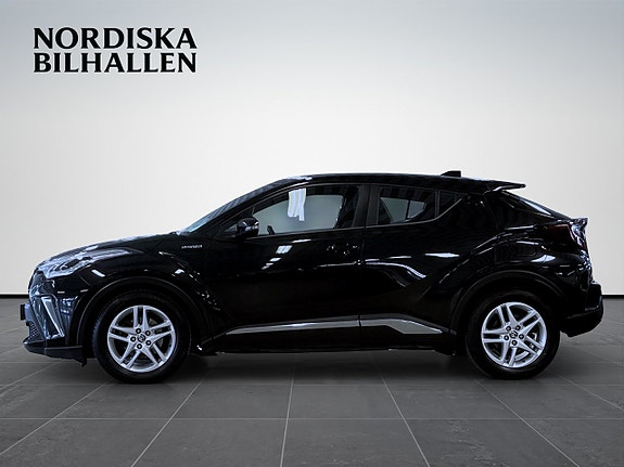Toyota C-HR 4 of 5