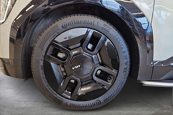 Kia EV9 16 of 21