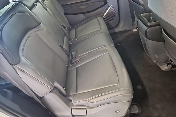 Kia EV9 15 of 21