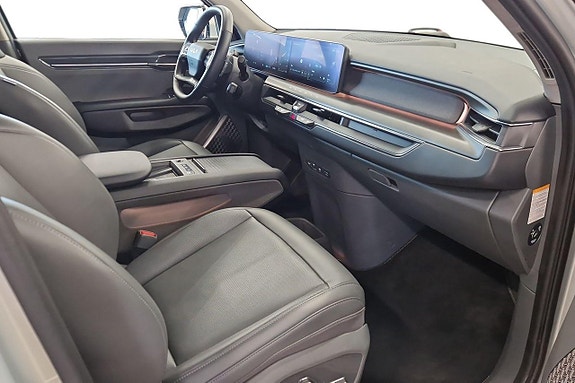 Kia EV9 14 of 21