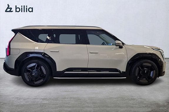 Kia EV9 17 of 21