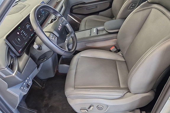 Kia EV9 13 of 21