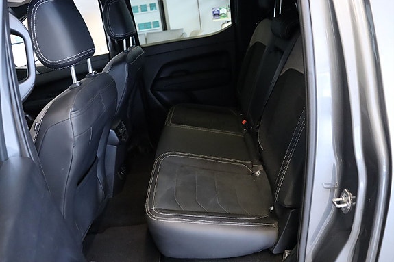 Volkswagen Amarok 15 of 21