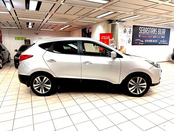 Hyundai ix35 2 of 5