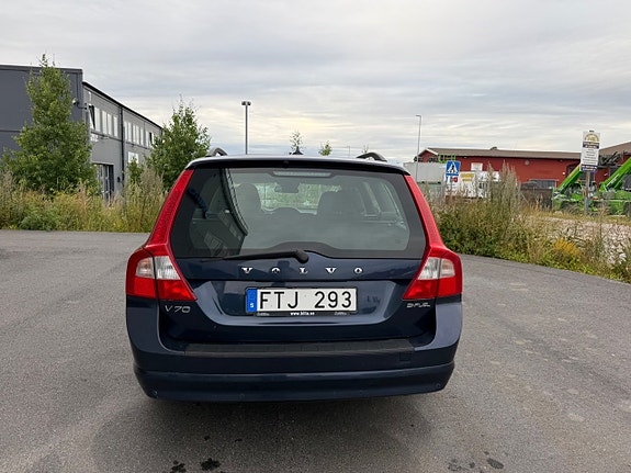 Volvo V70 5 of 14