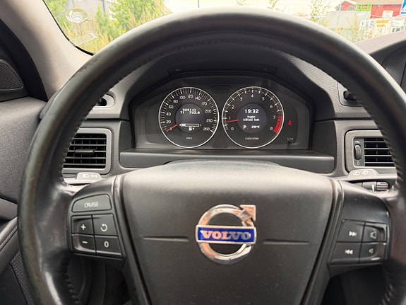 Volvo V70 12 of 14