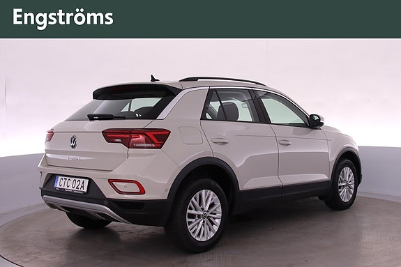 Volkswagen T-Roc 3 of 5