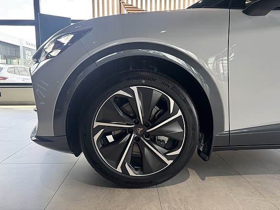 Cupra Tavascan 18 of 18