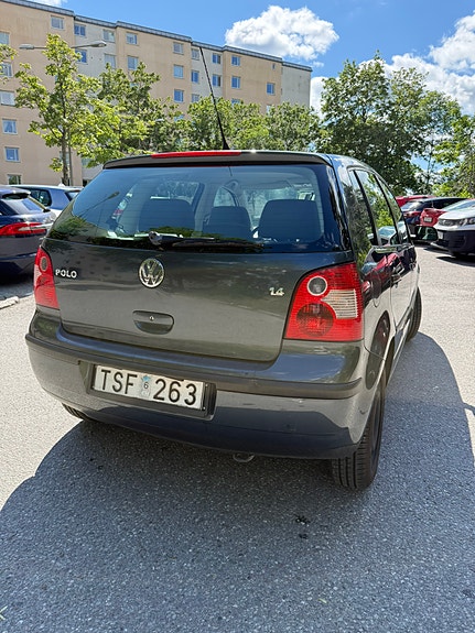 Volkswagen Polo 18 of 21