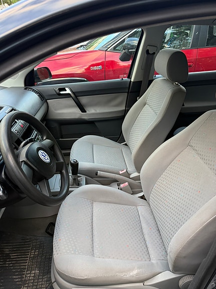 Volkswagen Polo 21 of 21