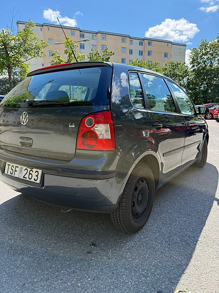 Volkswagen Polo 16 of 21