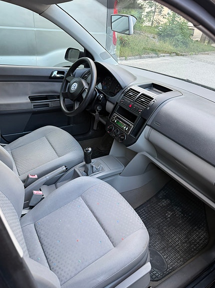 Volkswagen Polo 13 of 21