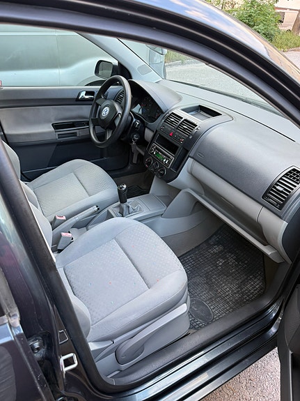 Volkswagen Polo 10 of 21