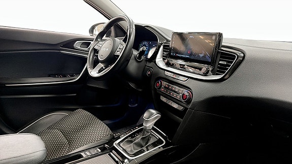 Kia XCeed 17 of 25