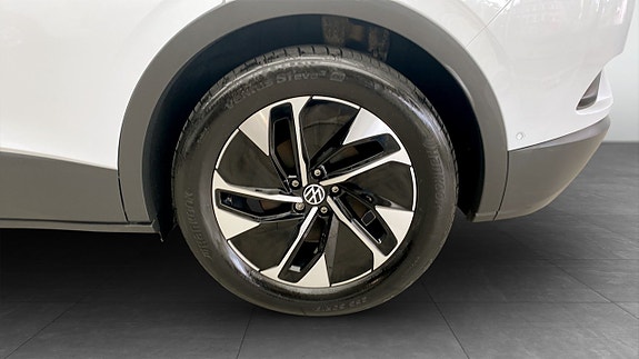 Volkswagen ID.4 6 of 13