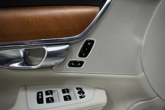 Volvo V90 8 of 25