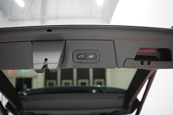 Volvo V90 25 of 25